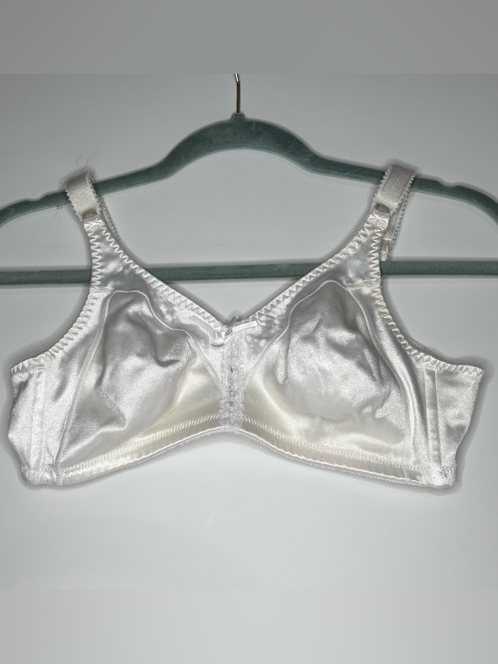 Vintage Bali Double Support Wirefree Bra Style 3820 White Size 38B